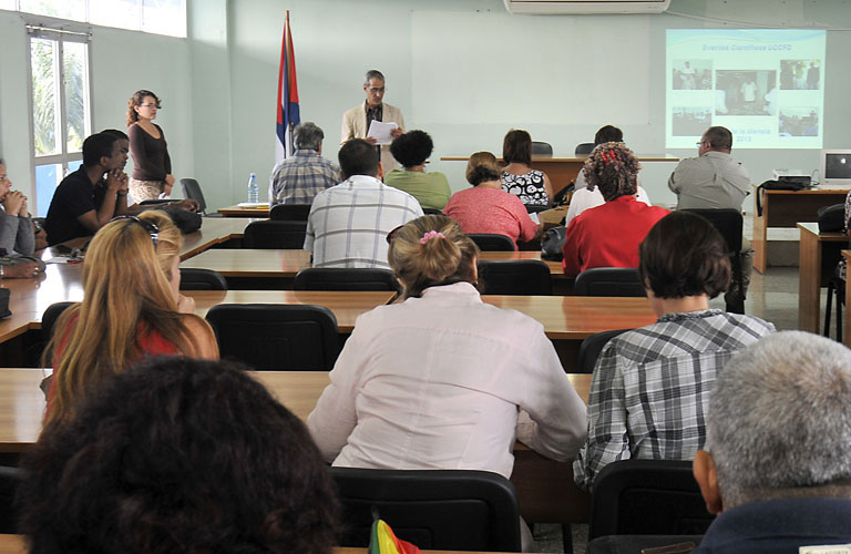 En la jornada dedicada a la ciencia participaron buena parte de los doctores que forman parte del claustro de la universidad del deporte. Foto: José Raúl Rodríguez Robleda.