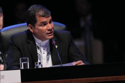 Correa: La única forma de librarnos del imperio del capital es la integración