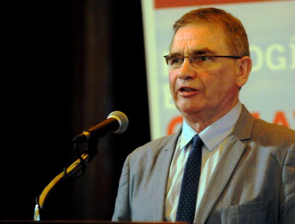 Intervención de Brian Wilson, embajador de Negocios de la Oficina Británica de Comercio e Inversiones (UKTI, por sus siglas en inglés), en el Foro de Negocios Cuba-Reino Unido, realizado en el Salón 1930 del Hotel Nacional, en La Habana, el 14 de enero de 2014. Foto: AIN Foto/Oriol de la Cruz Atencio