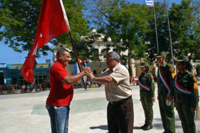 Abanderada delegación de Granma al Congreso Obrero