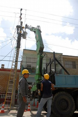 Los buenos resultados en el 2013 hicieron a Sancti Spíritus sede del acto nacional por el día del trabajador eléctrico.