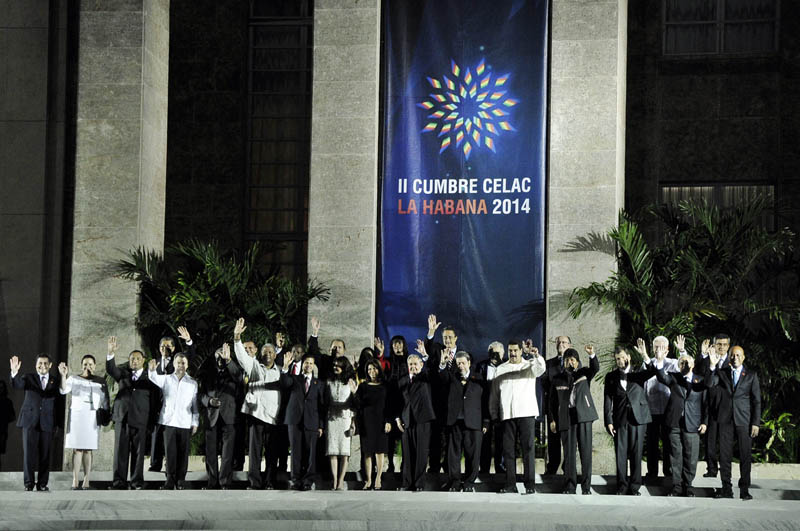 Los jefes de estado poasn para la foto oficial de la II Cumbre de la CELAC. Foto: René Pérez Massola