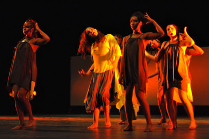 “Como mismo el verbo se organiza en verso”