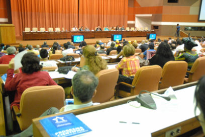 Deber de un educador: formar seres humanos felices