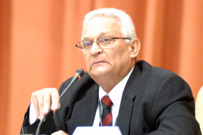 Convertir a los profesores universitarios como verdaderos educadores