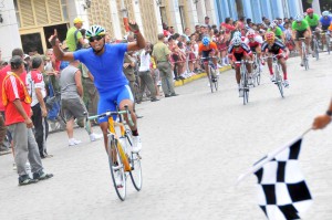 La sexta etapa en el Clásicos de Ciclismo Camagüey-La Habana. Foto: Ricardo López Hevia