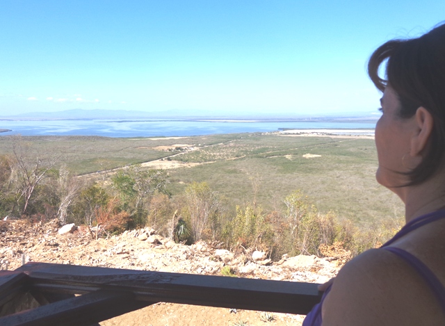 Desde el mirador de la Gobernadora se aprecia la Bahía y el valle de Guantánamo.