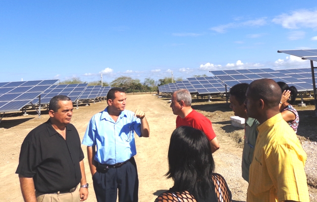Máximas autoridades de la provincia inauguraron el parque fotovoltaico.