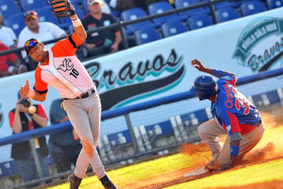Tigres de Licey arrolló a Villa Clara 9×2