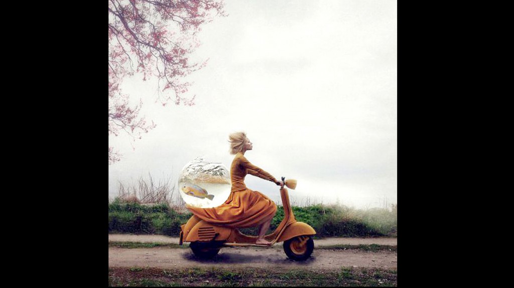 Kylli Sparre (Estonia) ganó en la categoría Realzado con "Rescue operation"