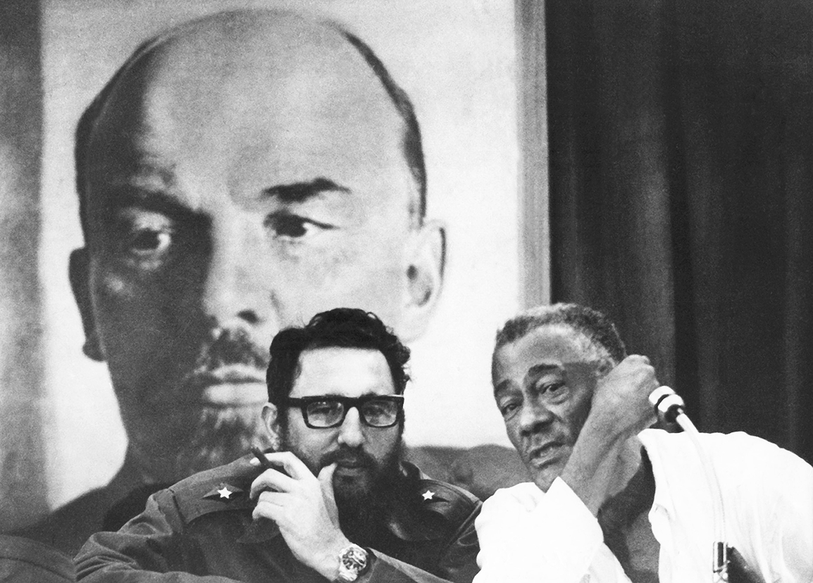Fidel Castro y Lázaro Peña en el XIII Congreso de la CTC (diciembre de 1973)