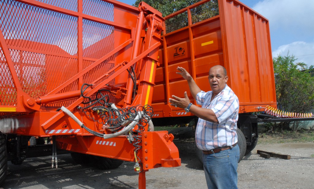 Para el presente año tenemos aumentada la solicitud de autobasculantes y remolques, señala Pedro Castillo Bernal, director de operaciones de la Ramón Peña.