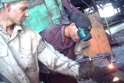 Trabajadores de industrias por la eficiencia