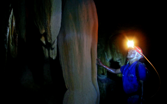 “Cuevas Trinidad. Hotel Las Cuevas, es una ruta reabierta hace poco para hacer ecoturismo”, afirmó el espeleólogo Ernesto Jiménez. Fotos Ismael Francisco