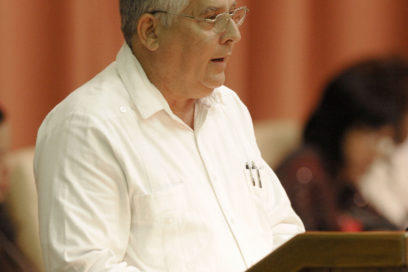 Dictamen de las Comisiones de Asuntos Constitucionales y Jurídicos y de Asuntos Económicos al Proyecto de Ley de la Inversión Extranjera