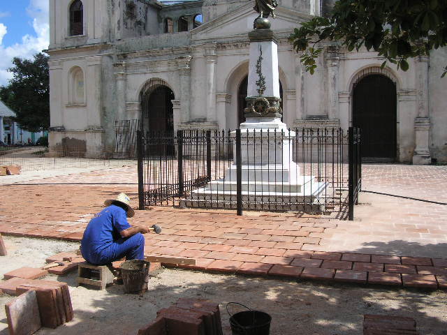 El parque San José ha sido reconstruido por la ECOPP con apego a sus características coloniales. (Foto: Manuel Valdés Paz)