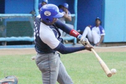 Maikel Cáceres: tarde, pero líder