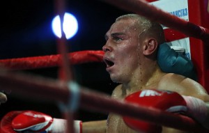 El peso pluma ruso, Vladimir Nikitin, prendió la chispa para su equipo frente a los Otamans de Ucrania.