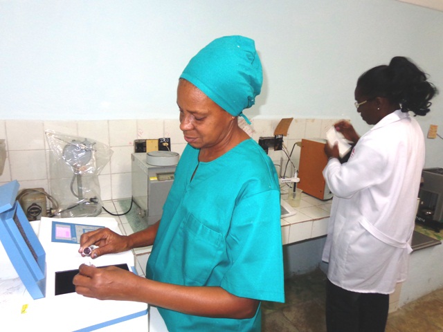 En el laboratorio se obtienen certeros diagnósticos.