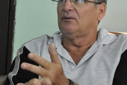 Armando construye su pieza