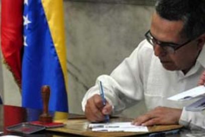 Cancelan sellos postales en homenaje a Hugo Chávez