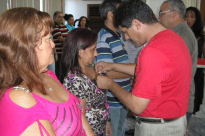 Condecoran a trabajadores destacados en Holguín