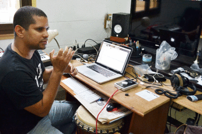 Yasek Manzano con voz propia