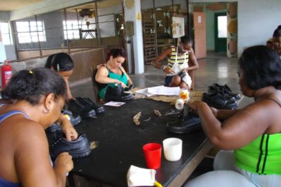 Al contrato le faltan letras