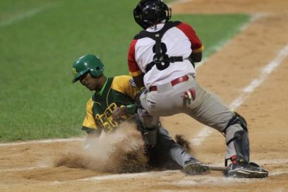 Play off: Tsunami pinareño en Matanzas 12-5