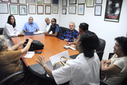 Visitan clínica Cira García personalidades de la vida cultural, social y deportiva del país