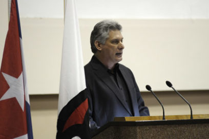 Hay que luchar incansablemente por la unidad de los intelectuales y artistas revolucionarios