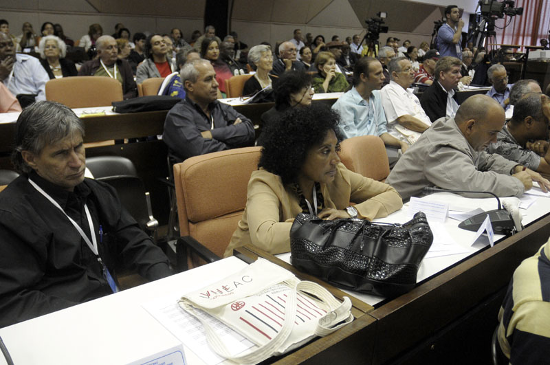 Analizan el trabajo en comisiones