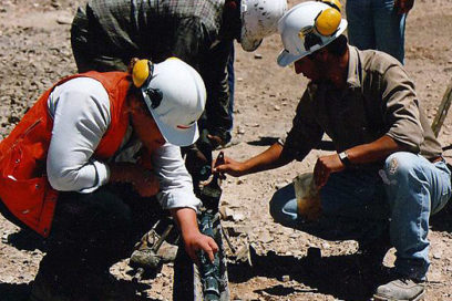 Debaten sobre gestión económica trabajadores del Sindicato de Energías y Minas