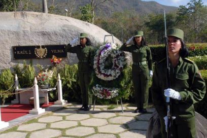 Recuerdan en Santiago de Cuba natalicio de Vilma Espín Guillois