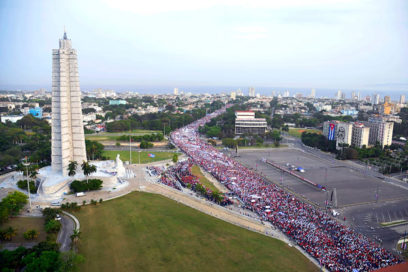 Primero de Mayo: en cada plaza el paso firme del pueblo