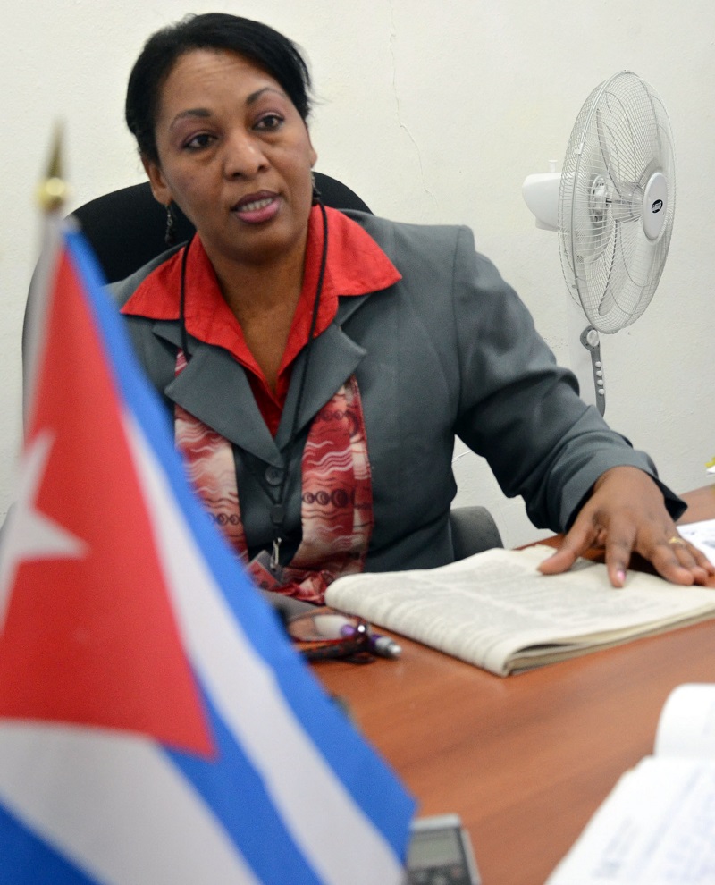 Belkis Pino Hernández, directora de atención al contribuyente de la Oficina Nacional de Administración Tributaria (ONAT) │foto: Anabel Díaz Mena, periódico Granma
