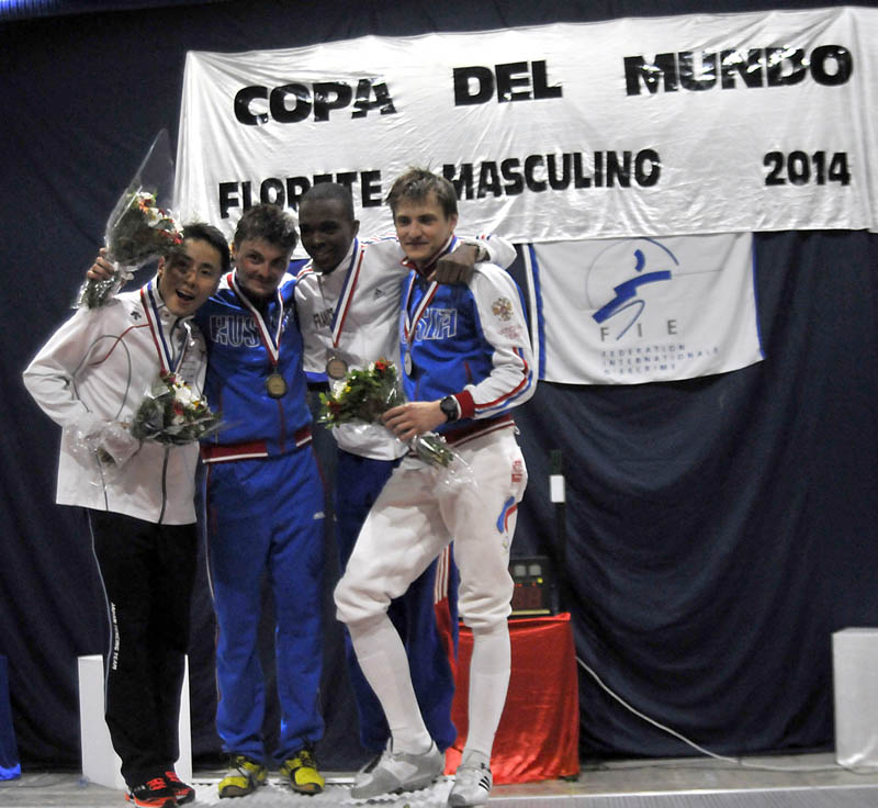 De izquierda a derecha: Yuki Ota (JPN, plata), Dmitry Rigi (RUS,oro), Enzo Lefort (FRA, bronce) y Alexey Cheremisinov (RUS, bronce). Foto: José Raúl Rodríguez Robleda