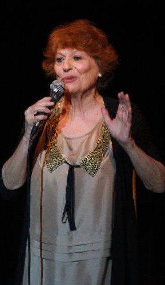 La española Julia León fue emotivamente ovacionada en Bellas Artes