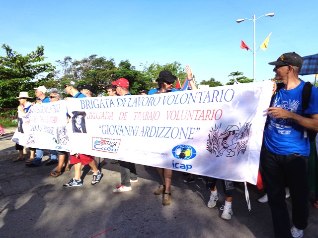 Amigos italianos compartieron la marcha.