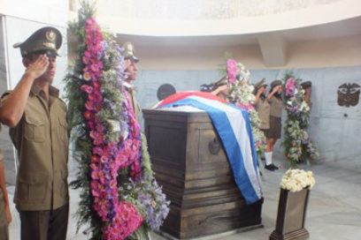 Ofrendas de Fidel, Raúl y el pueblo de Cuba para José Martí