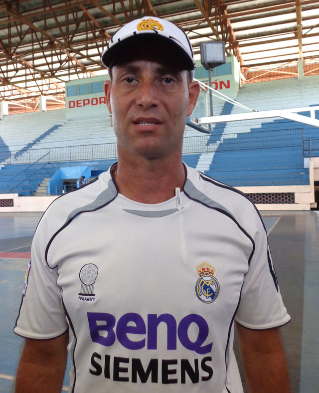 Moisés Alexis García, director de la sala techada avileña, afirma: “Tenemos entre los graves problemas las instalaciones hidrosanitarias y la electricidad”.