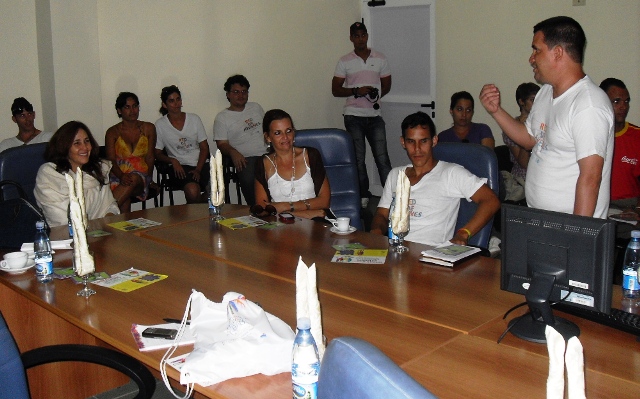Integrantes del proyecto Amor a Segunda Vista presentaron los resultados de su trabajo de activismo para una mejor comprensión de la diversidad sexual.