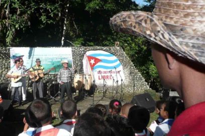 Condecoran a campesinos destacados del país