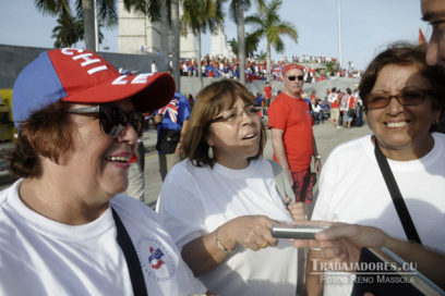 Amigos, banderas y emociones este Primero de Mayo