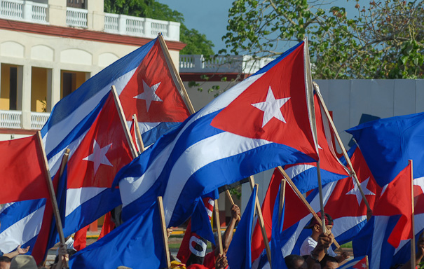 La bandera cubana fue protagonista del desfile por el Día Internacional de los Trabajadores.