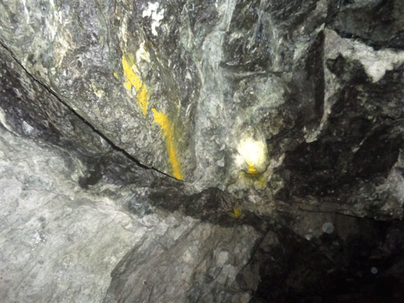 Las vetas del mineral pueden apreciarse a simple vista. fotos: De la autora.