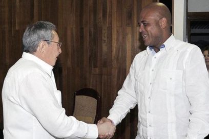 Recibe Raúl Castro a presidente de Haití, Michel Martelly