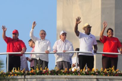 Preside Raúl acto por el Primero de Mayo en La Habana