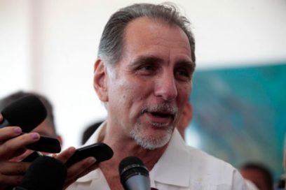 René González rinde homenaje a Chávez en el Cuartel de la Montaña (Fotos)