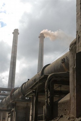 La fábrica de cemento Siguaney se inscribió en la quema de lodo residual